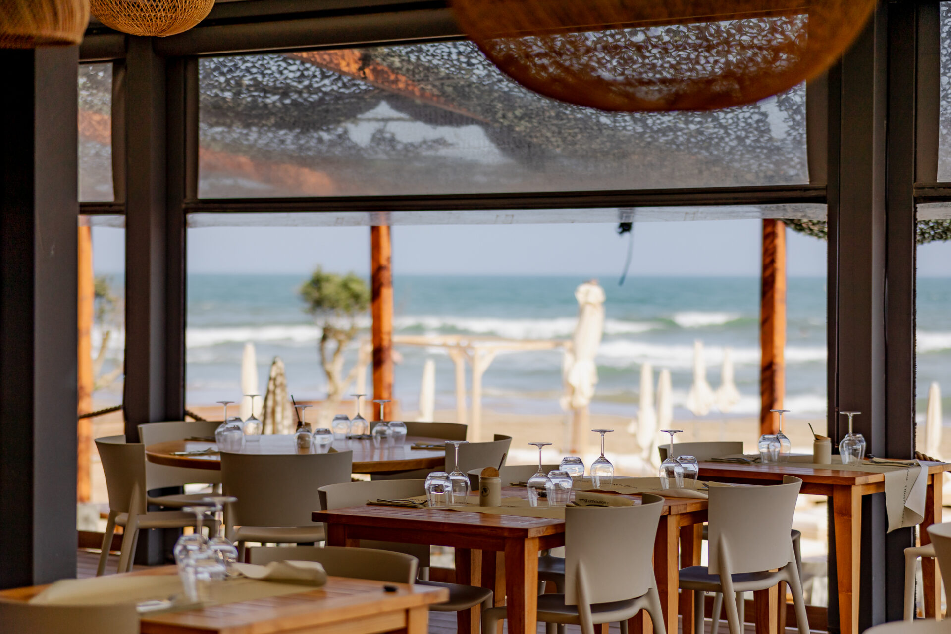 l'hospitale beach restaurant tables beach
